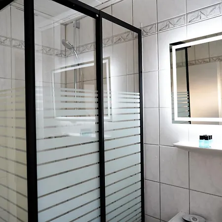 Lägenhet Geraeumige 120qm Maisonette Mit Balkon Wehome Komfort *