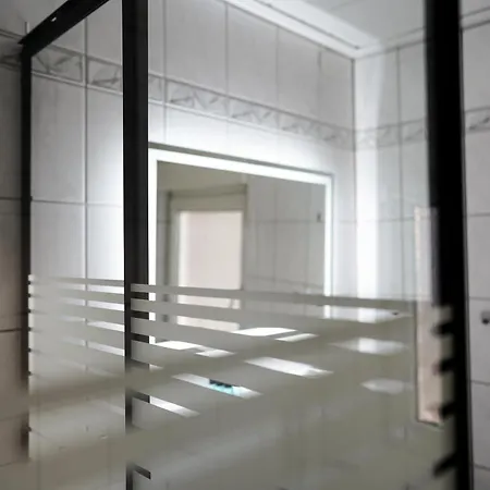 Geraeumige 120qm Maisonette Mit Balkon Wehome Komfort *