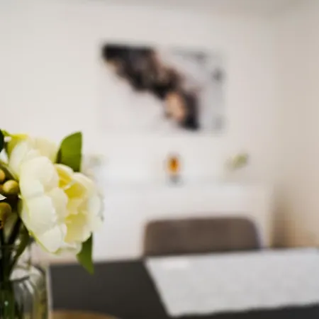 Geraeumige 120qm Maisonette Mit Balkon Wehome Komfort Lägenhet Kaiserslautern