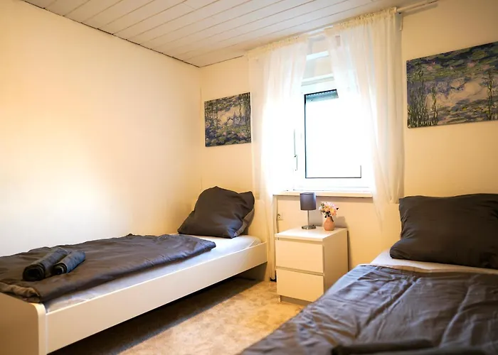 Geraeumige 120qm Maisonette Mit Balkon Wehome Komfort Apartamento