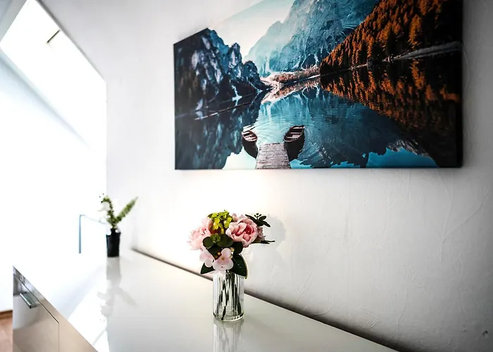 Geraeumige 120qm Maisonette Mit Balkon Wehome Komfort Apartamento