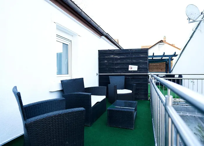 Geraeumige 120qm Maisonette Mit Balkon Wehome Komfort Kaiserslautern