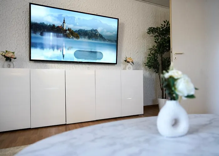 Geraeumige 120qm Maisonette Mit Balkon Wehome Komfort *